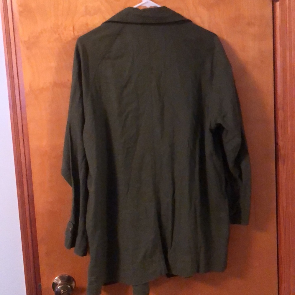 Lightweight jacket - Picture 3 of 3